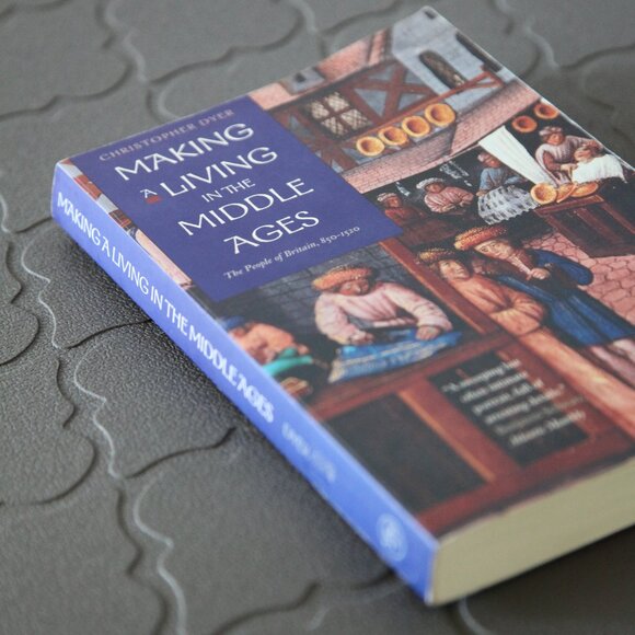 Making A Living in the Middle Ages: The People of Britain 850 to 1520 - Picture 4 of 4